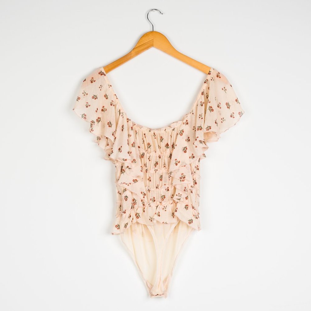 Intimately Free People Pink Floral Ruffle Thong Bodysuit Top size Medium